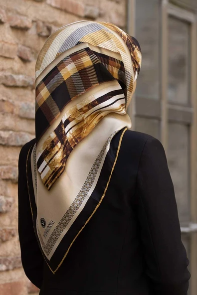 %100 Twill İpek Ekose Desenli Gold - Siyah Renkli 90x90 Eşarp Dikim Şekli : El Dikişi ürün görseli 1