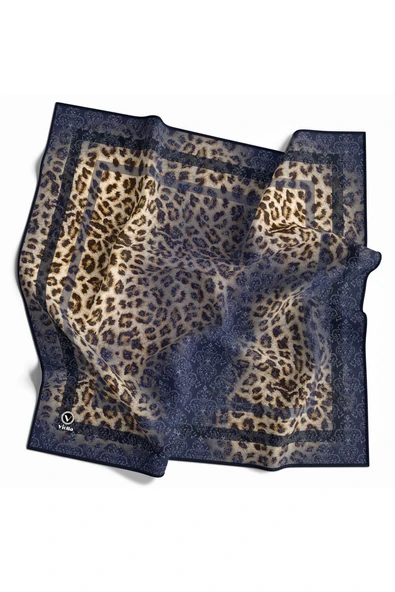 Kristal Leopar Desenli Lacivert Renkli 90x90 Eşarp (İpek İçermez) Kenar Dikiş Şekli El Dikişli ürün görseli 1