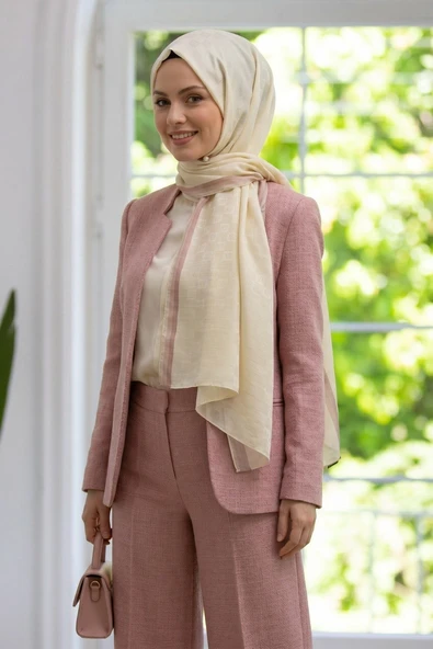%57 İPEK %43 PAMUK MONOGRAM DESENLİ KREM -  PUDRA RENKLİ 70X190 ŞAL ürün görseli 1