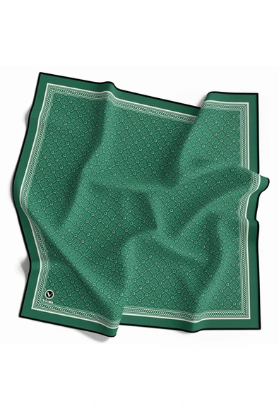 Kristal Monogram Desenli Petrol Yeşili Renkli 90x90 Eşarp (İpek İçermez) Kenar Dikiş Şekli El Dikişli ürün görseli 1
