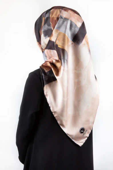 Twill Yağlı Boya Desenli Bej Renkli 90x90 Eşarp (İpek İçermez) Kenar Dikiş Şekli El Dikişli ürün görseli 1