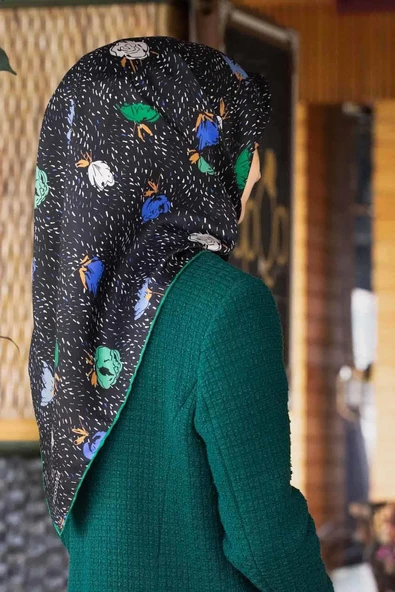 %100 Twill İpek Çıtır Çiçek Desenli Zümrüt Yeşili - Saks Renkli 90x90 Eşarp Dikim Şekli : El Dikişi ürün görseli 1