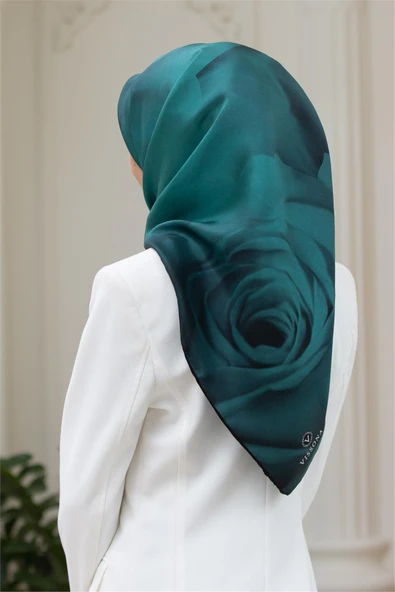 %100 Twill İpek Gül Desenli Petrol Mavisi Renkli 90x90 Eşarp Dikim Şekli : El Dikişi ürün görseli 1