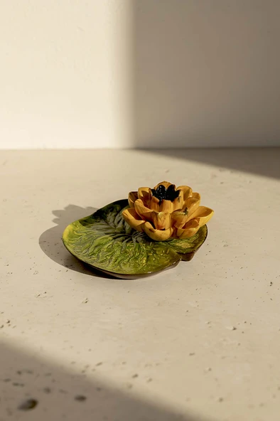 Sarı Lotus Çiçeği Dekoratif Tabak ürün görseli 1