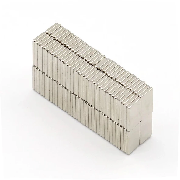 20 Adet 15x10x1.5 Mm Köşeli Neodyum Mıknatıs N35 Magnet Dayanıklı Nikel Kaplama ürün görseli 1