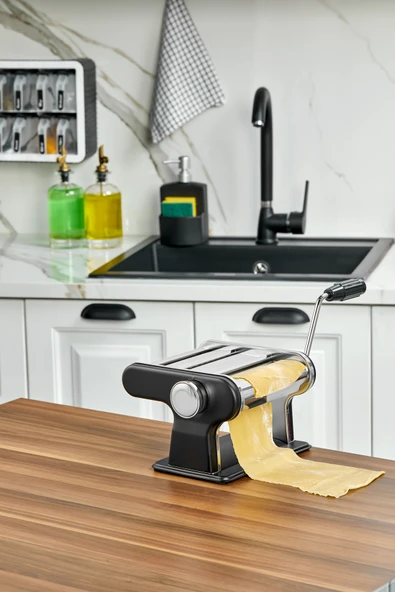 Cooker 3 Fonksiyonlu Hamur Erişte Makarna Kesme Makinesi Siyah CKR3848 ürün görseli 1