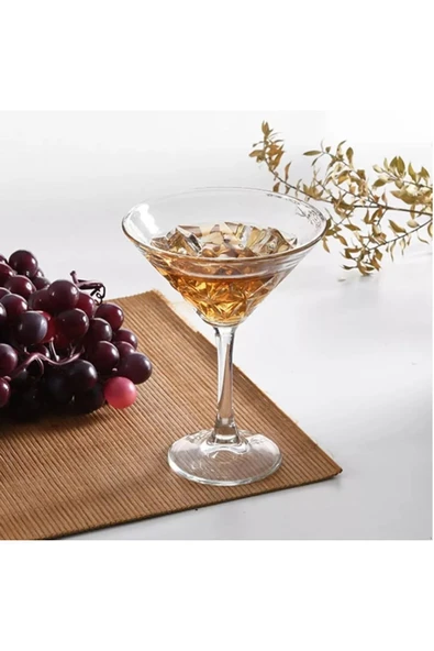 Paşabahçe estrella ayaklı kadeh - 4 lü martini kokteyl kadehi 440453 ürün görseli 1