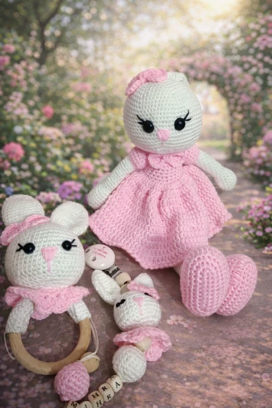 El Yapımı Amigurumi Tavşan Bebek Seti İsimli Diş Kaşıyıcı & Emzik Askısı Dahil Özel Tasarım Pembe Konsept ürün görseli 1