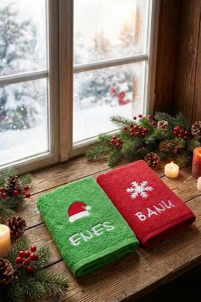 Kişiye Özel Yılbaşı Havlu Seti – İsimli Nakışlı El Havlusu | Çam Ağacı & Kar Tanesi Desenli 30x50 cm 2 li Set Yeşil Kırmızı Yeni Yıl Hediyesi ürün görseli 1