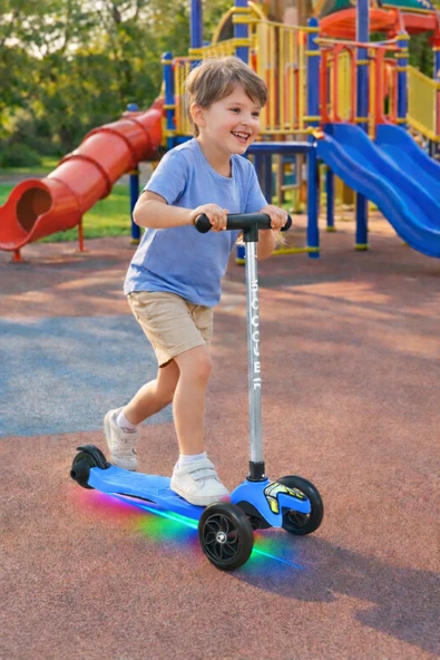 Tois Neo Globy LED Işıklı 3 Tekerlekli Scooter — 4 Kademe, 50–65 Cm Yükseklik Ayarlı Çocuk Scooter ürün görseli 1