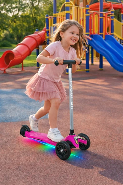 Tois Neo Globy LED Işıklı 3 Tekerlekli Scooter — 4 Kademe, 50–65 Cm Yükseklik Ayarlı Çocuk Scooter ürün görseli 1