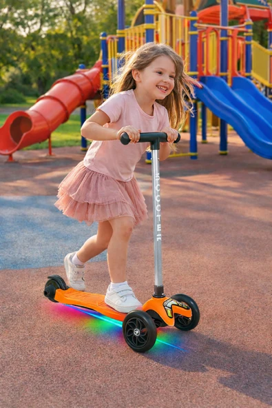 Tois Neo Globy LED Işıklı 3 Tekerlekli Scooter — 4 Kademe, 50–65 Cm Yükseklik Ayarlı Çocuk Scooter ürün görseli 1