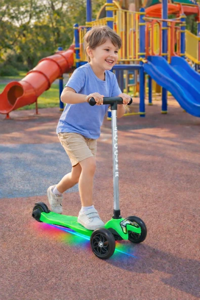 Tois Neo Globy LED Işıklı 3 Tekerlekli Scooter — 4 Kademe, 50–65 Cm Yükseklik Ayarlı Çocuk Scooter ürün görseli 1
