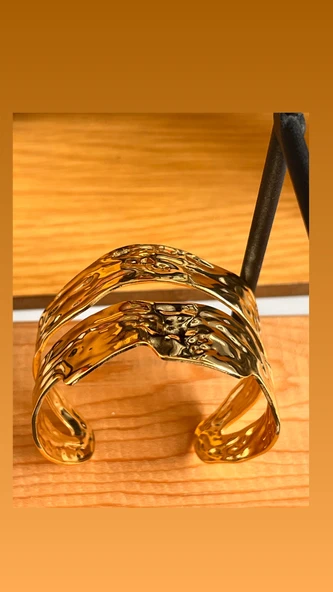 Gold renk kadın modern kelepçe bileklik. ürün görseli 1