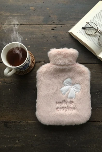 Hello Everyone Yazılı Kurdeleli Pembe Peluş Sıcak Su Torbası 1 Lt – Yumuşak Kılıf, Uzun Süre Sıcak T ürün görseli 1