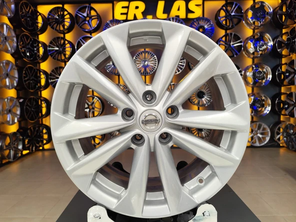 4 Adet NİSSAN ORIJINAL 7*17 5*114.3 ET40 66.1 SILVER JANT REVİZE EDİLMİŞ (Takım) ürün görseli 1