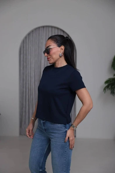 Kadın Bisiklet Yaka Basic T-Shirt - Resim 10
