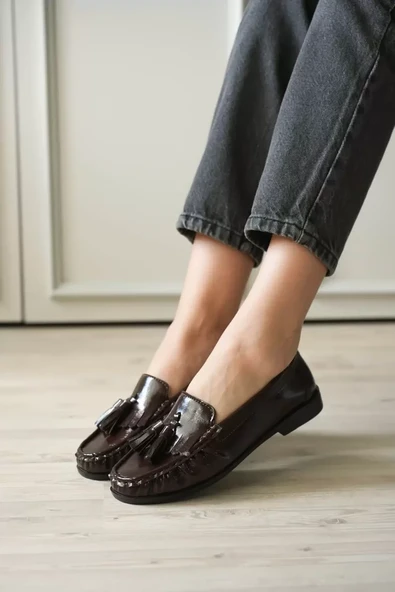 Acı Kahve Rugan Püsküllü Kadın Loafer Ayakkabı TR88MS01B ürün görseli 1