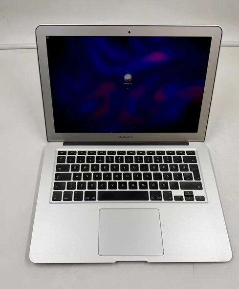 PTTAVM: APPLE A1502 MACBOOK PRO 13 2015 İ5 8GB RAM 128GB SSD