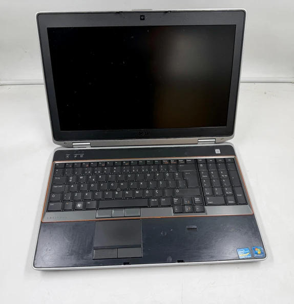 Dell Latitude E6520 Notebook - 15.6’’, İntel i7 2. Nesil, 12 GB Ram, 128 GB SSD ürün görseli 1