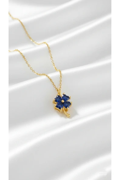ÇEKİRDEK JEWELRY 925 Ayar Gümüş Safir Taşlı Yonca Kolye ürün görseli 1