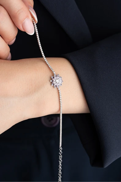 ÇEKİRDEK JEWELRY 925 Ayar Gümüş Mortaşli Lotus Çiçeği Figürlü Işıltılı Bileklik ürün görseli 1