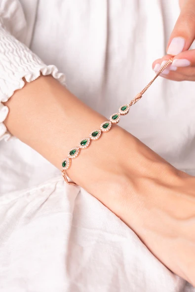 ÇEKİRDEK JEWELRY 925 Ayar Gümüş Rose Kaplama Yeşil Taşlı Damla Model Kadın Bileklik ürün görseli 1