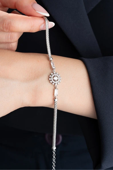ÇEKİRDEK JEWELRY 925 Ayar Gümüş Zirkon Taşlı Şık Kadın Bileklik – Ayarlanabilir Zarif Tasarım ürün görseli 1