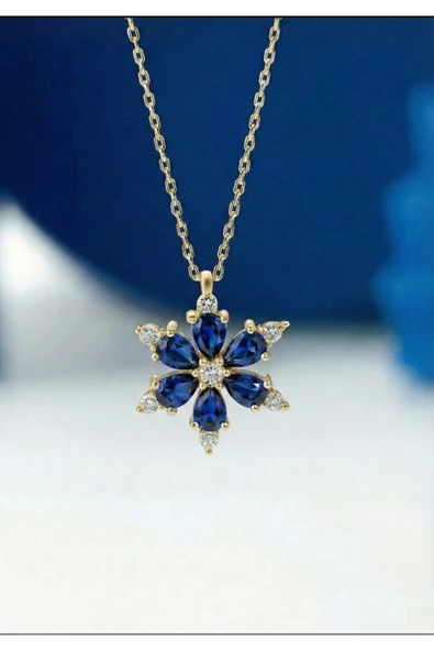 ÇEKİRDEK JEWELRY 925 Ayar Gümüş Lacivert Taşlı Kamelya Çiçeği Kolye ürün görseli 1