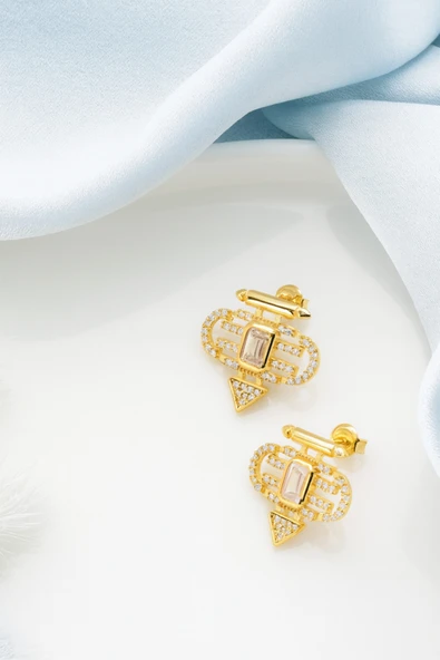 ÇEKİRDEK JEWELRY 925 Ayar Gümüş Altın Kaplama Baget Taşlı Küpe ürün görseli 1