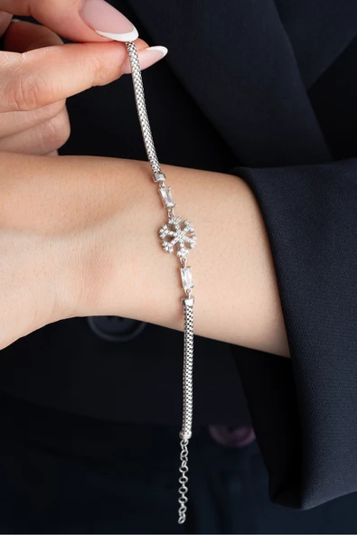 ÇEKİRDEK JEWELRY Minimal Kar Tanesi Detaylı Taşlı 925 Ayar Gümüş Bileklik ürün görseli 1