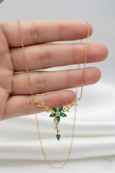 ÇEKİRDEK JEWELRY 925 Ayar Gümüş Zümrüt Taşlı Sarmaşık Kolye ürün görseli 1