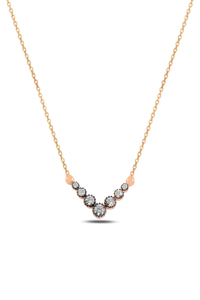 ÇEKİRDEK JEWELRY 925 Ayar Gümüş Rodyum Kaplama V Model Zirkon Taşlı Kolye – Parlak Taşlı Zarif Kadın Kolye ürün görseli 1