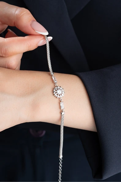 ÇEKİRDEK JEWELRY 925 Ayar Gümüş Güneş Motifli Zirkon Taşlı Kadın Bileklik ürün görseli 1