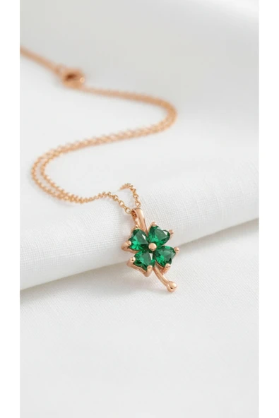 ÇEKİRDEK JEWELRY 925 Ayar Gümüş Zümrüt Taşlı Yonca Kolye ürün görseli 1