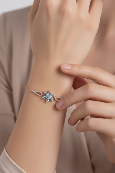 ÇEKİRDEK JEWELRY 925 Ayar Gümüş Akua Taşlı Çiçek Bileklik ürün görseli 1