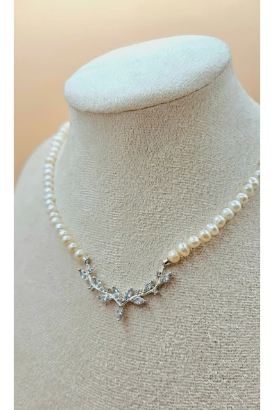 İNCİORA JEWELRY GERÇEK DOĞAL İNCİ ( AA kalite 5-6 mm )GÜMÜŞ KOLYE, Yaprak detaylı Düğün Nişan ve Özel Gün Kolye ürün görseli 1