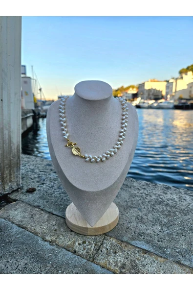 İNCİORA JEWELRY GERÇEK DOĞAL İNCİ YAPRAK UÇLU KELEBEK KOLYE ürün görseli 1