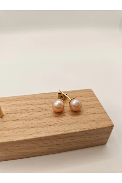 İNCİORA JEWELRY GERÇEK DOĞAL TEK PEMBE/LAVANTA İNCİLİ (6 mm) KÜPE ÇELİK APARATLI (AAA) KALİTELİ ürün görseli 1