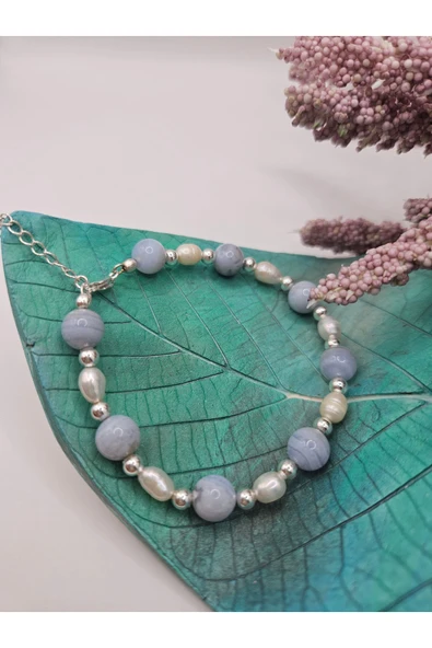 İNCİORA JEWELRY Gerçek İnci (5-6 mm )& Kalsedon Taşlı ( 8 mm ) 925 Ayar Gümüş Bileklik Doğal Taş Tasarım ürün görseli 1