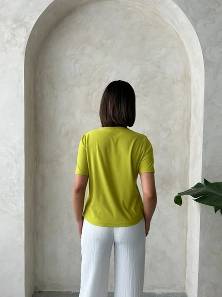 Kadın Cep Detaylı Dantel Aplikeli Basic T-Shirt - Resim 2