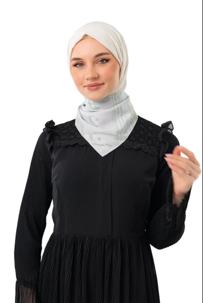 Filistin  Gazetesi Yeşil Rengi Dijital Baskılı Küçük Fular 45*45 Unisex S100051 ürün görseli 1