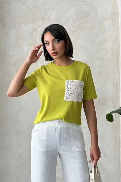 Kadın Cep Detaylı Dantel Aplikeli Basic T-Shirt ürün görseli 1