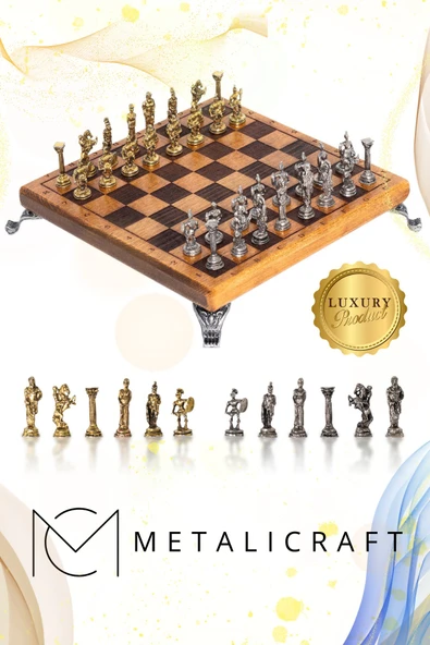 MC102 Satranç Takımı 25x25cm - Bizans Figürlü Metal Taşlar – Gerçek Ağaç Tahta – El Yapımı – Hediyelik ürün görseli 1