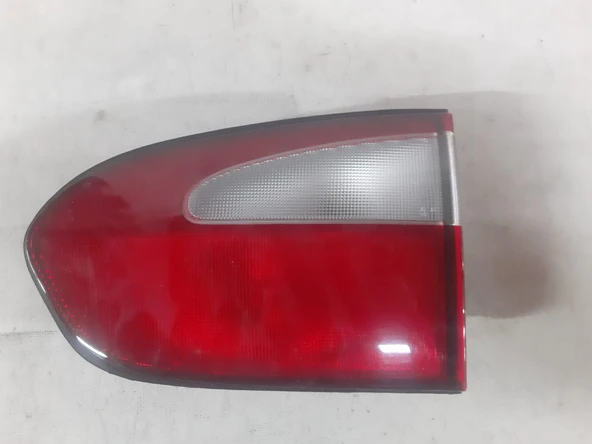 Hyundai Starex Minibüs Panelvan  1999 MODEL  Stop Lambası SAĞ İÇ YARIM PARÇA YOLCU TARAFI ürün görseli 1