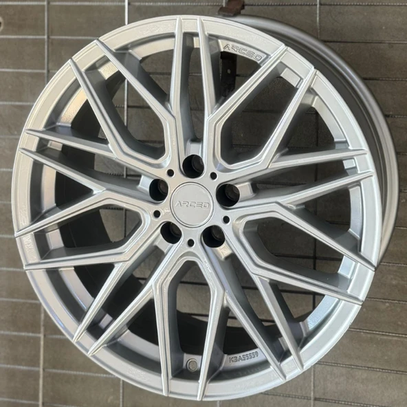 5*112*19*9.5 ET40 CH73.1 HYPER SİLVER ARCEO VALENCİA JANT - Resim 3
