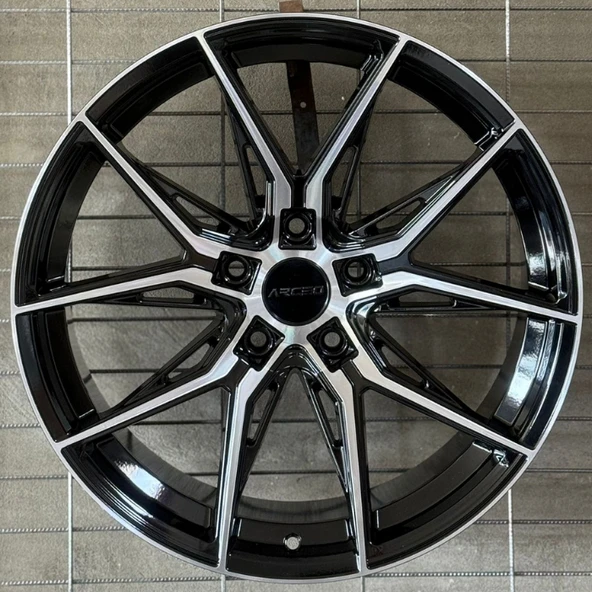 5*120*19*8.5 ET33 CH72.6 BLACK DİAMOND ARCEO MARSEİLLE ürün görseli 1