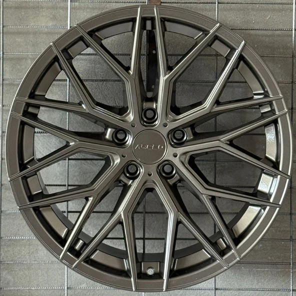 5*114,3*19*8.5-9.5 ET35-40 CH73.1 GLOSS BRONZ ARCEO VALENCİA ürün görseli 1