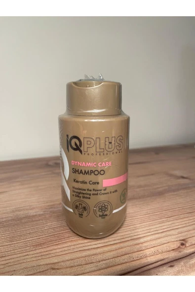 IQ PLUS PROFESSIONAL Keratin Bakımı BİTKİSEL İÇERİKLİ SÜLFAT İÇERMEYEN SAÇ BAKIM ŞAMPUAN I 300 ML ürün görseli 1