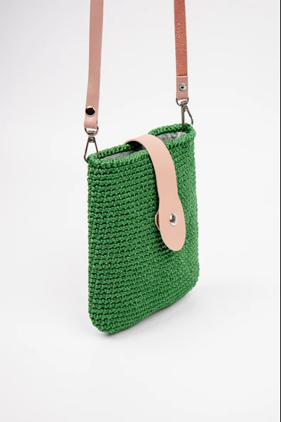 Çapraz Askılı Kadın Omuz Çantası Floş İplik Örgü Küçük Çanta 16x18 cm ürün görseli 1